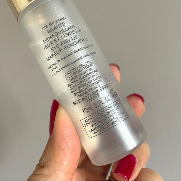 Cle De Peau Eye & Lip Makeup Remover - 30ml, travel size! - Picture 4 of 6